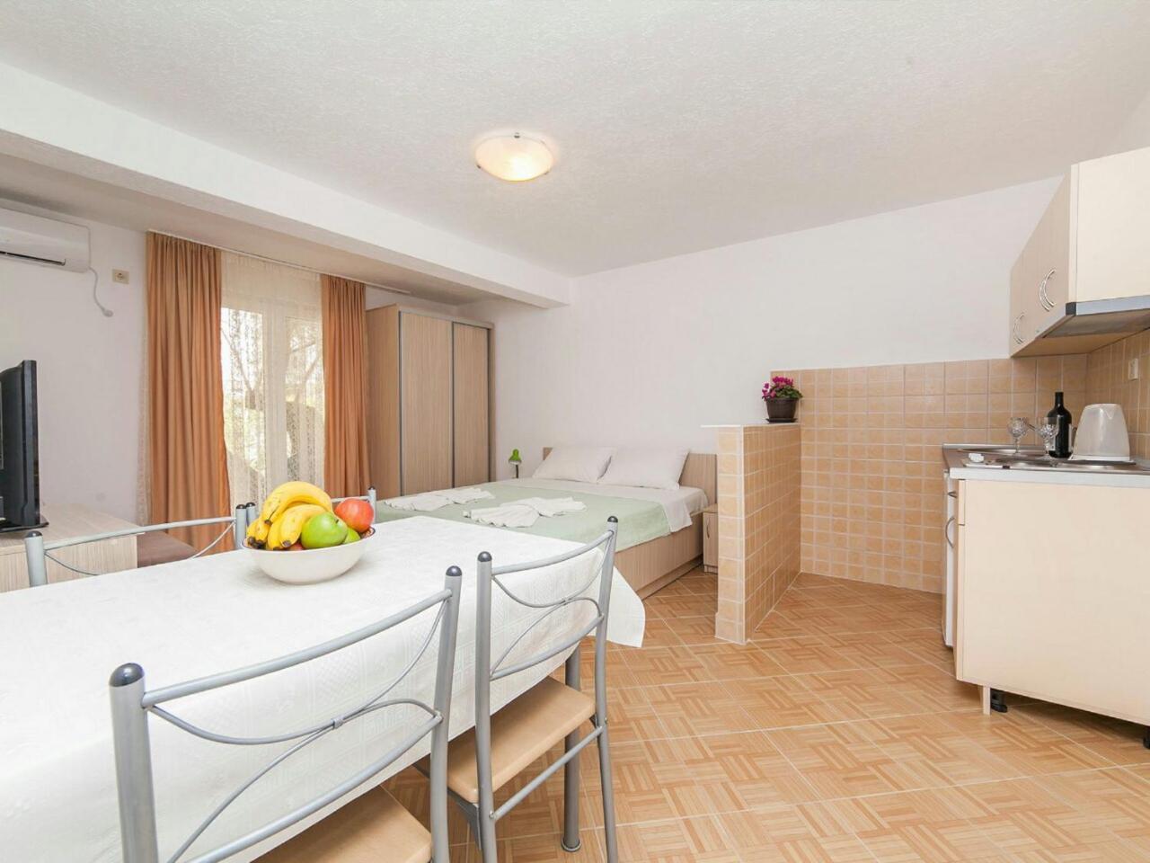 Hana Accommodation Свети-Стефан Экстерьер фото